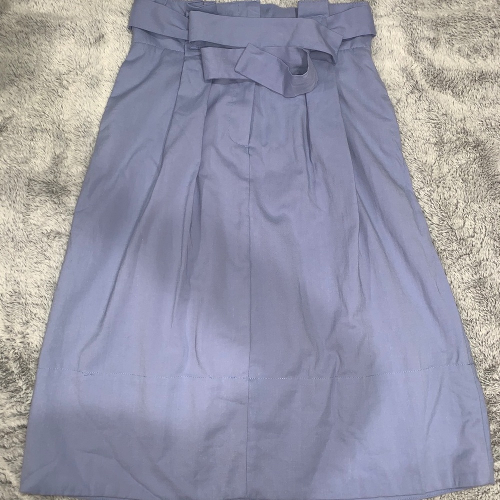 Mid length skirt